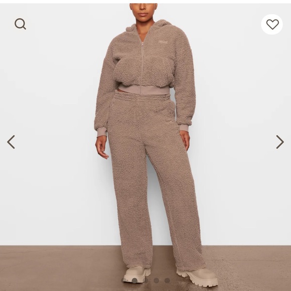 SKIMS Taupe Track Pants & Joggers - Picture 1 of 6
